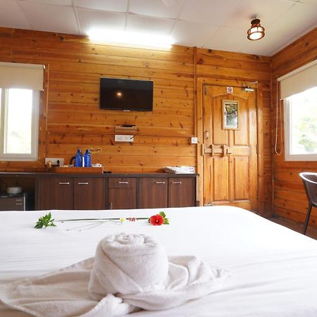 Tranquil Beach Resort Harihareshwar Екстер'єр фото