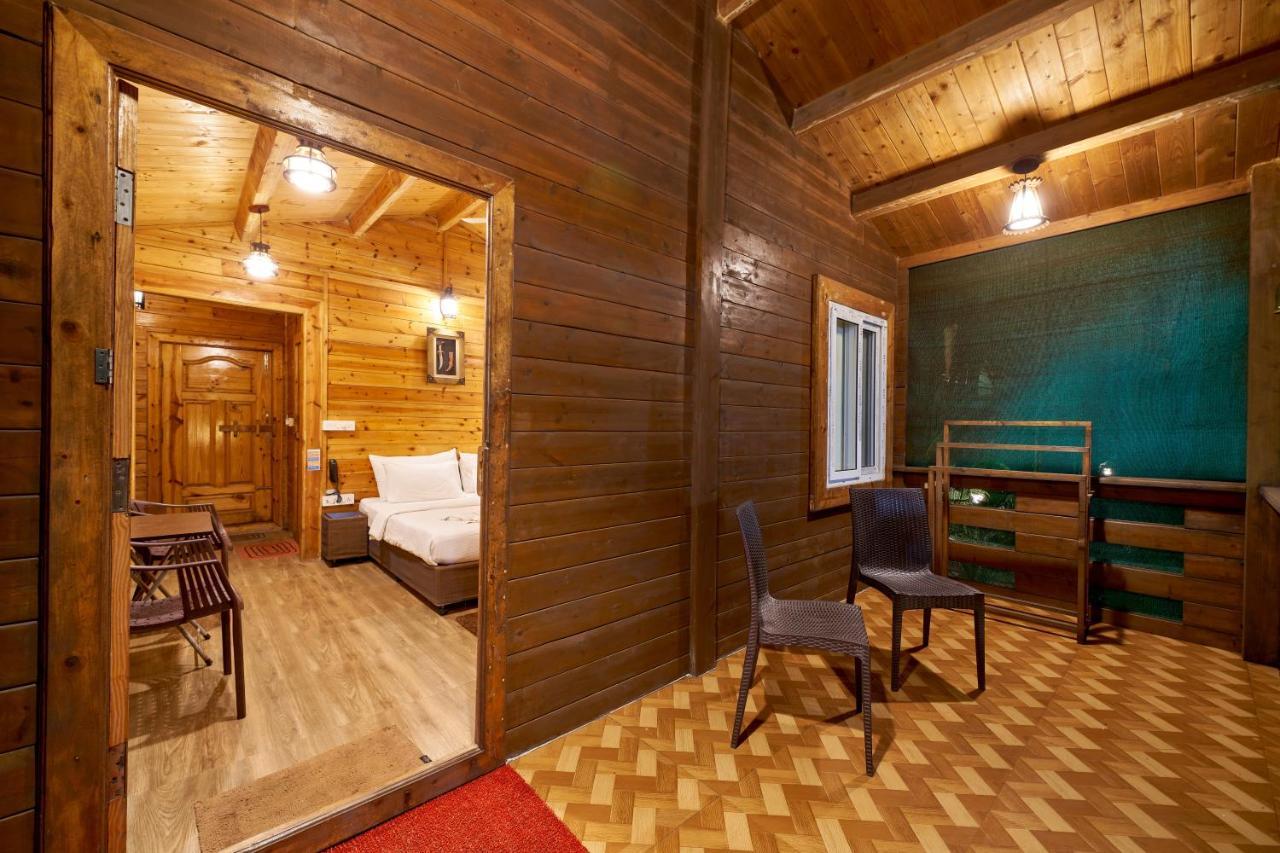 Tranquil Beach Resort Harihareshwar Екстер'єр фото