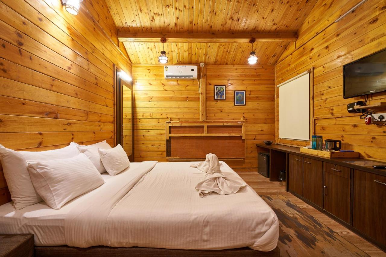 Tranquil Beach Resort Harihareshwar Екстер'єр фото