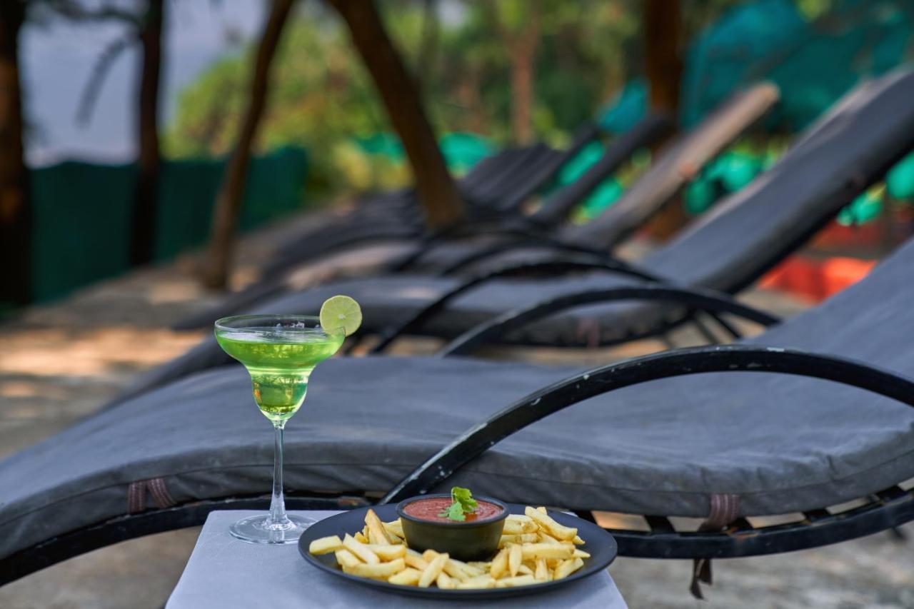 Tranquil Beach Resort Harihareshwar Екстер'єр фото