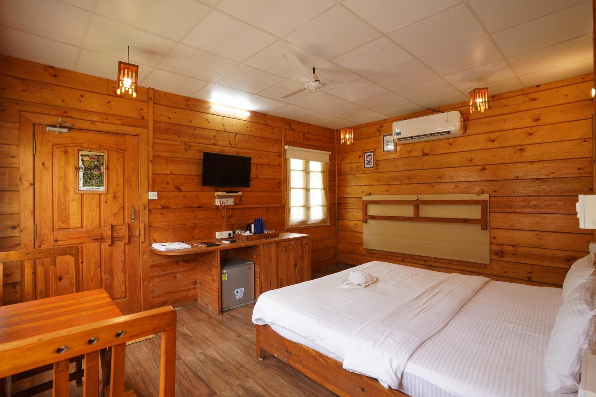 Tranquil Beach Resort Harihareshwar Екстер'єр фото
