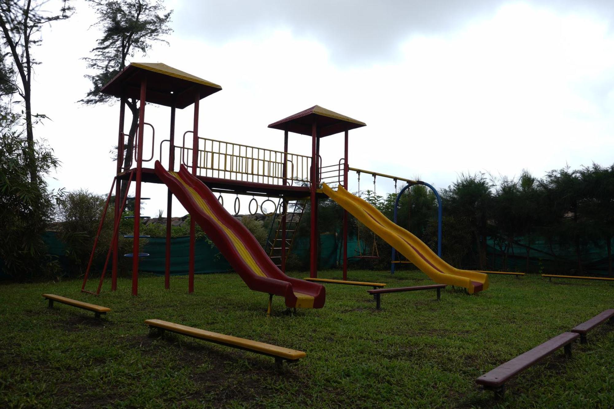 Tranquil Beach Resort Harihareshwar Екстер'єр фото